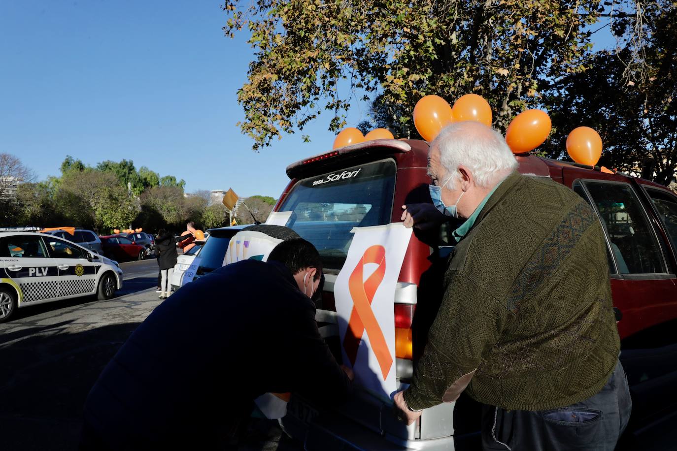 La manifestación en coche contra la Lomloe recorre algunas de las principales vías de Valencia. La protesta, impulsada a nivel nacional por la plataforma 'Concertados', reúne a los detractores de la Ley Celaá en un recorrido iniciado en el paseo de la Alameda y que atraviesa las Grandes Vías, el paseo de la Pechina, las calles Blanquerías, Conde de Trenor, Pintor López y Paseo Ciudadela y el puente de las Flores