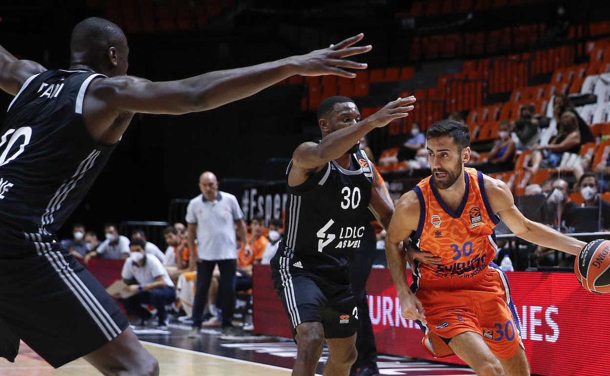 Sastre, durante el partido de pretemporada frente al ASVEL en la Fonteta.