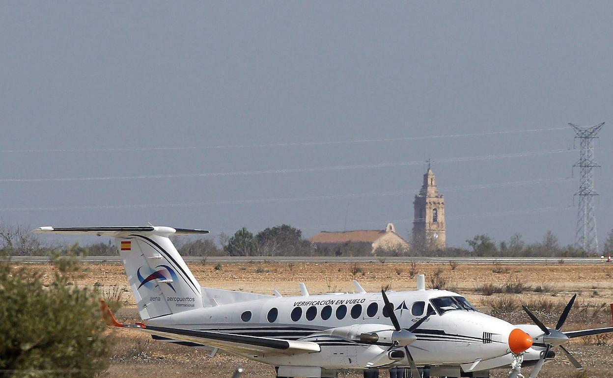 Aeropuerto de Castellón, con uno de sus vuelos de prueba 