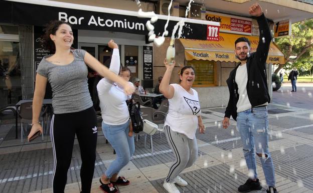 06095: El segundo premio riega de millones Gandia, Manises, Pinoso, Crevillente, Elda, y Callosa de Segura