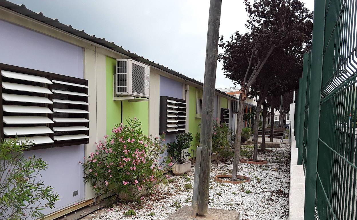 Los barracones que desde hace años conforman el colegio Les Foies del Grau de Gandia. 