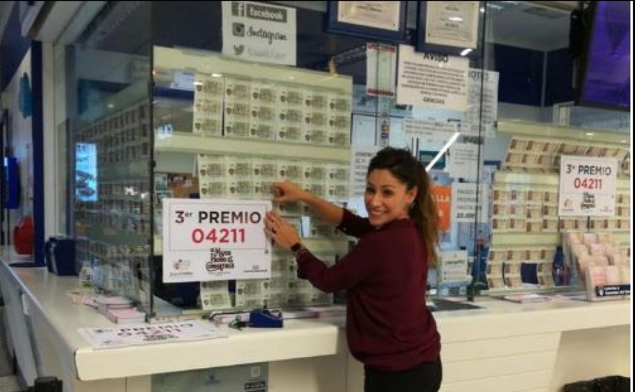 Administración de Loterías nº 36 de Alicante, situada en el C. C. El Corte Inglés, en la calle Federico Soto. 