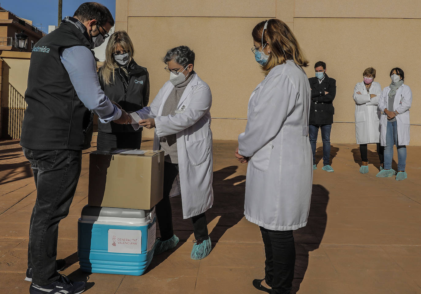 Las vacunas contra el coronavirus llegan a la residencia de Rafelbunyol