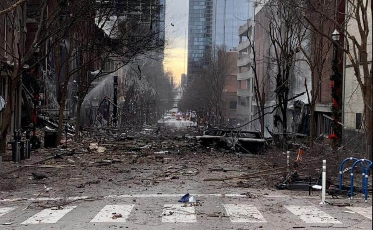 Los daños causados por la explosión en el centro de Nashville.