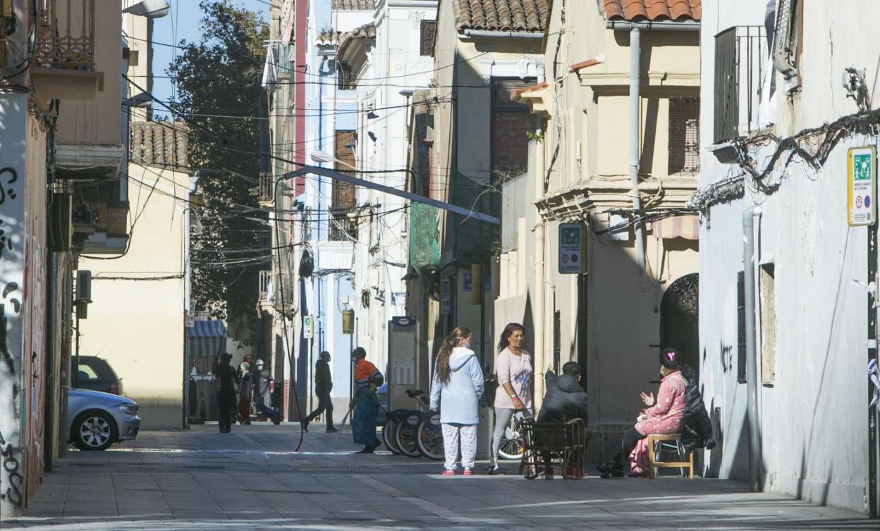 La calle de Pescadores, en el barrio del Cabanyal. Damián Torres