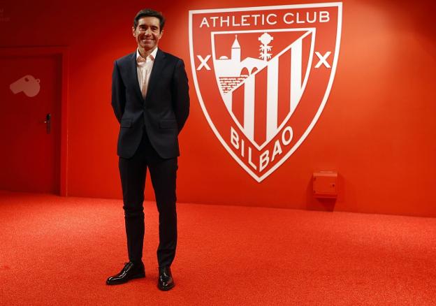 Marcelino no se olvida del Valencia CF durante su presentación en Bilbao