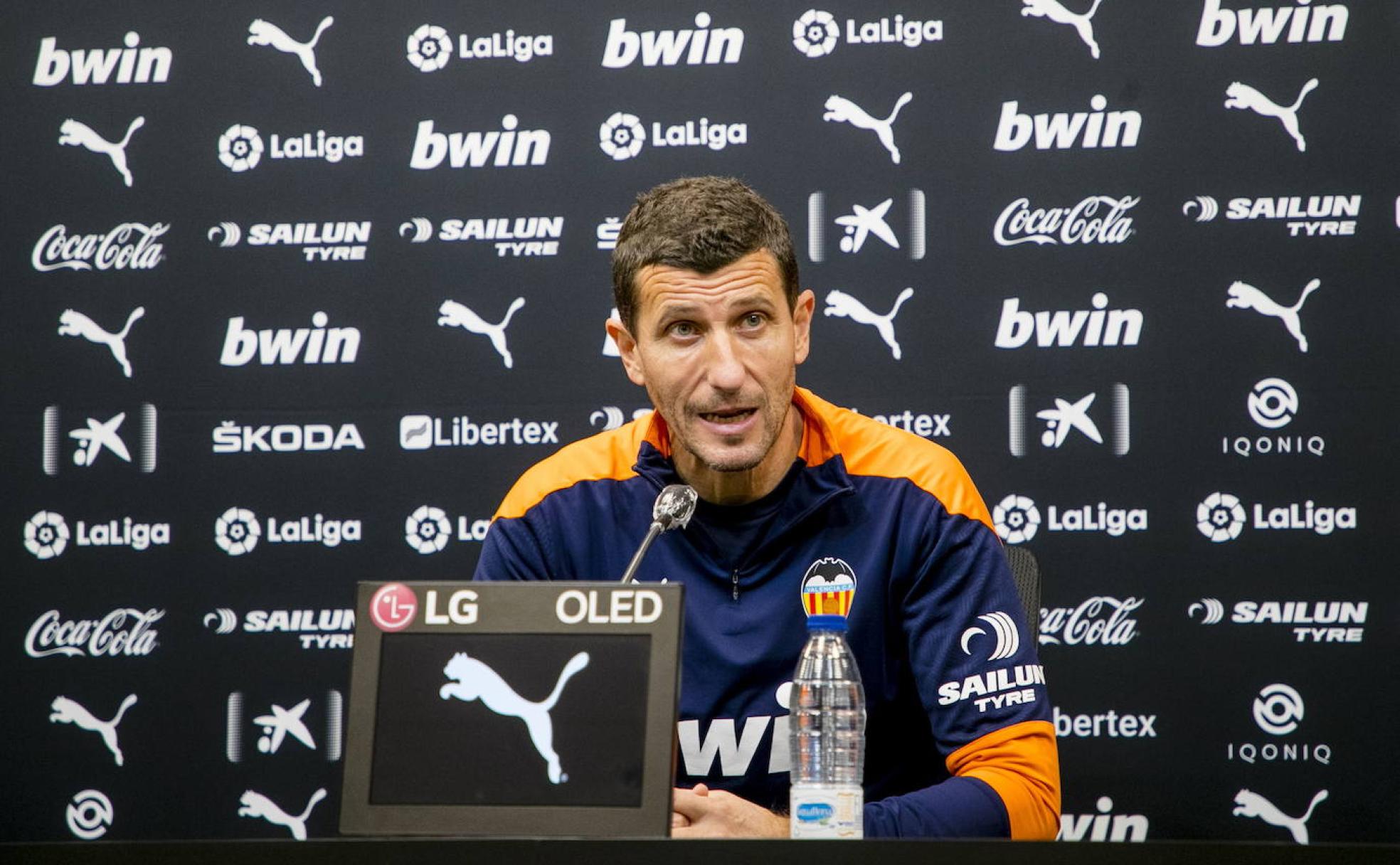 Javi Gracia, en una comparecencia ante los medios.