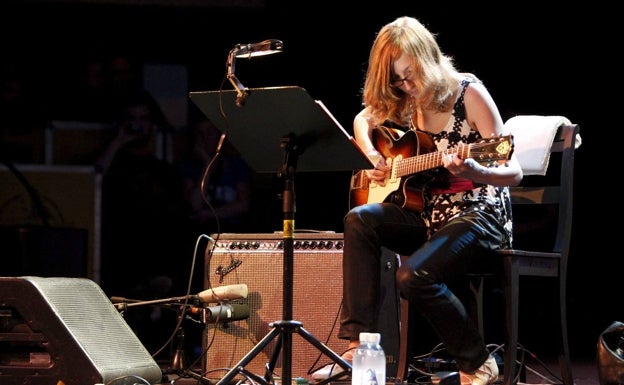 La guitarrista Mary Halvorson en una presentación en Willisau. 