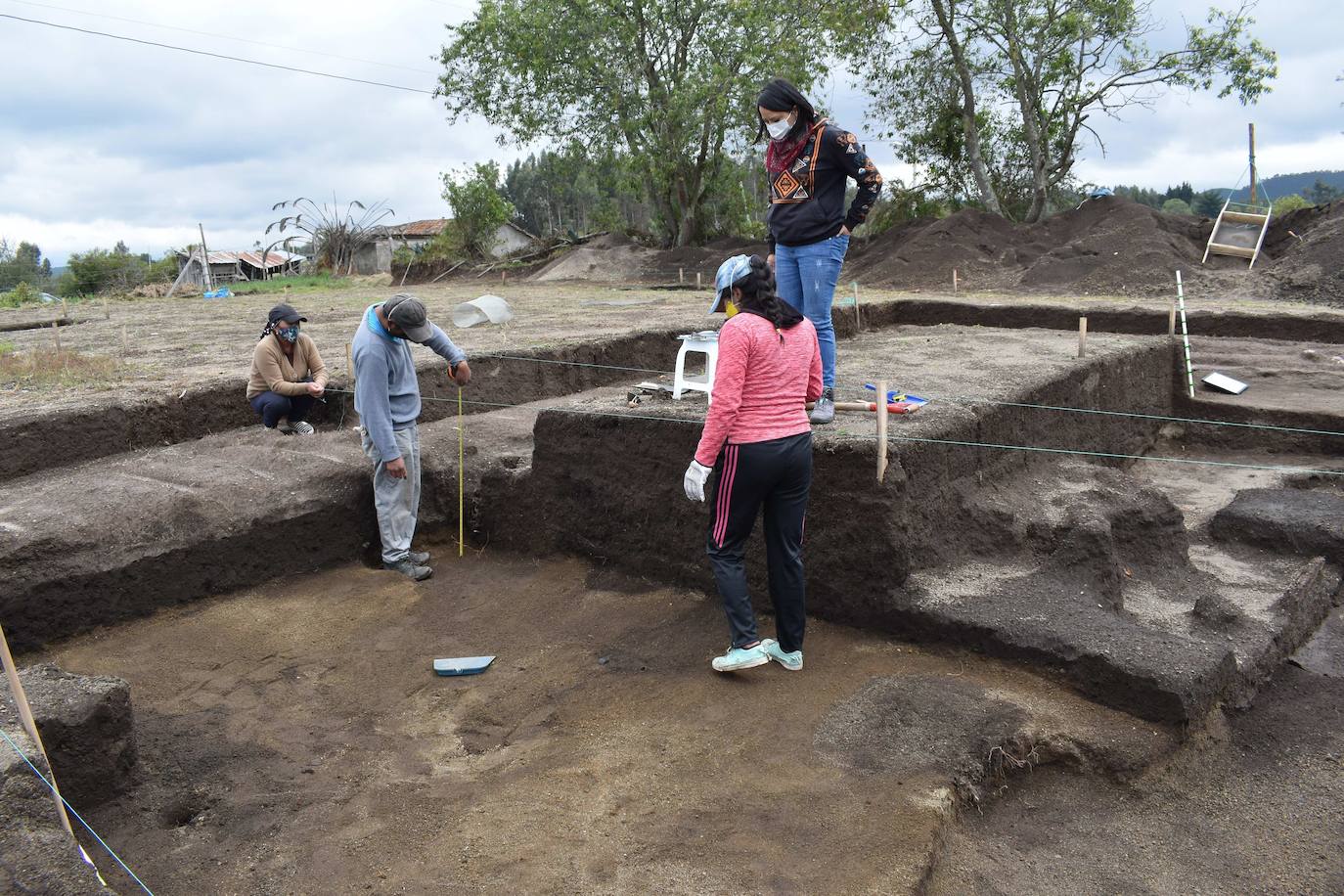 El hallazgo de doce osamentas en una «cancha» inca en Latacunga, en el corazón de Ecuador, puede arrojar luz sobre los usos y formas de vida en el periodo intercolonial andino, en el que la investigación académica hasta ahora se nutre casi exclusivamente de fuentes históricas.