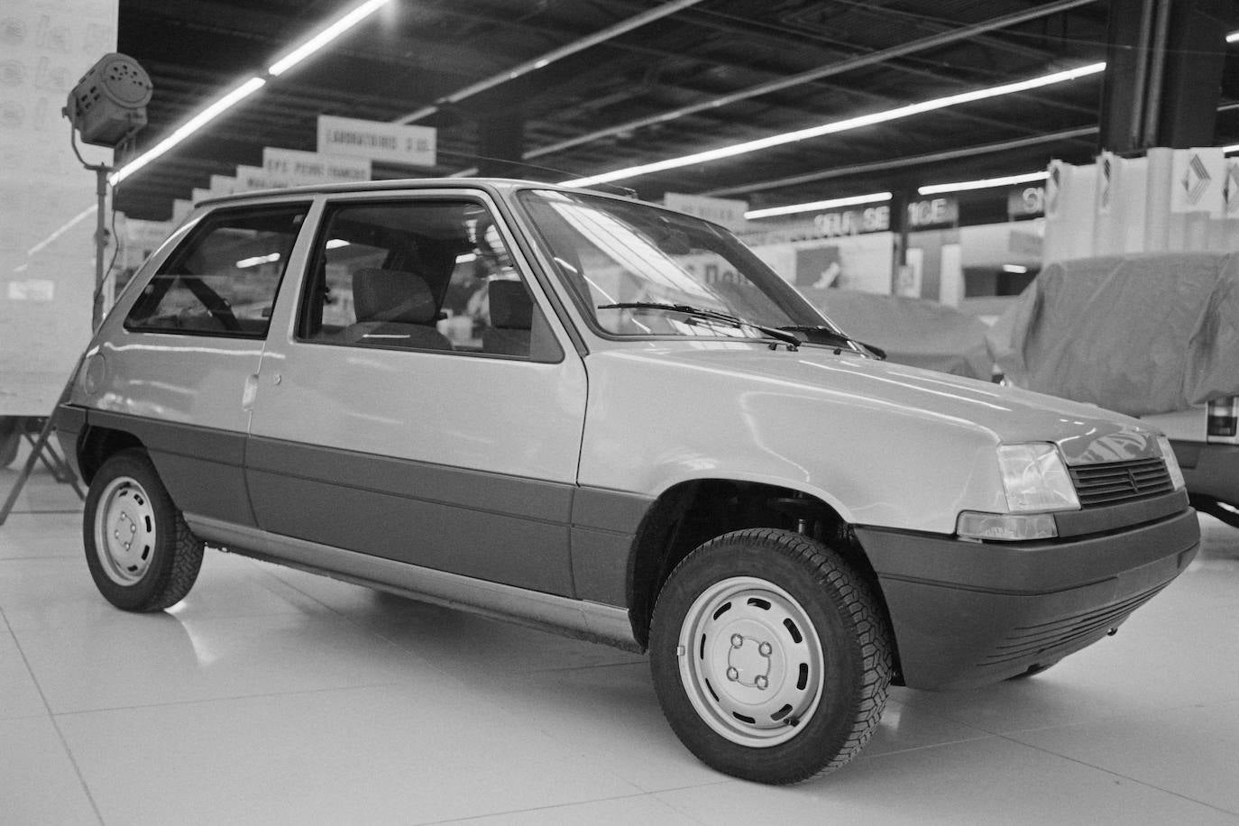 Imagen clásica del renault 5, un mito de la automoción. 