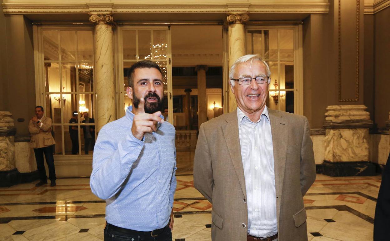 El concejal Pere Fuset y el alcalde Joan Ribó, en una imagen de 2017. 