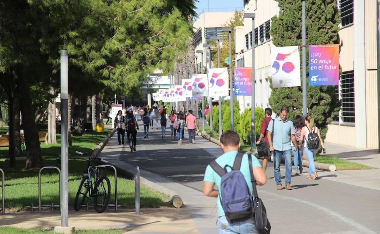 Universidades pide a los rectores acabar los exámenes presenciales antes de las siete de la tarde