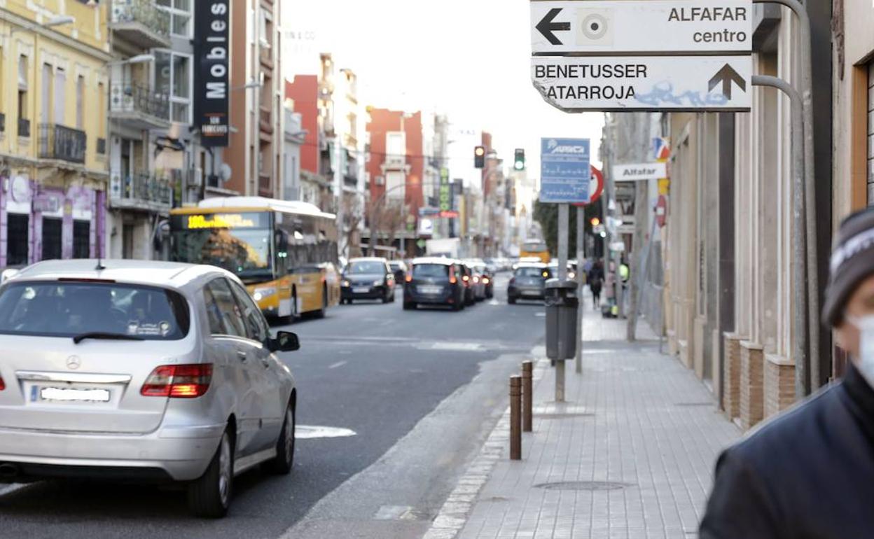 La Policía de la Generalitat activa un operativo especial el fin de semana en las áreas comerciales de l'Horta Sud