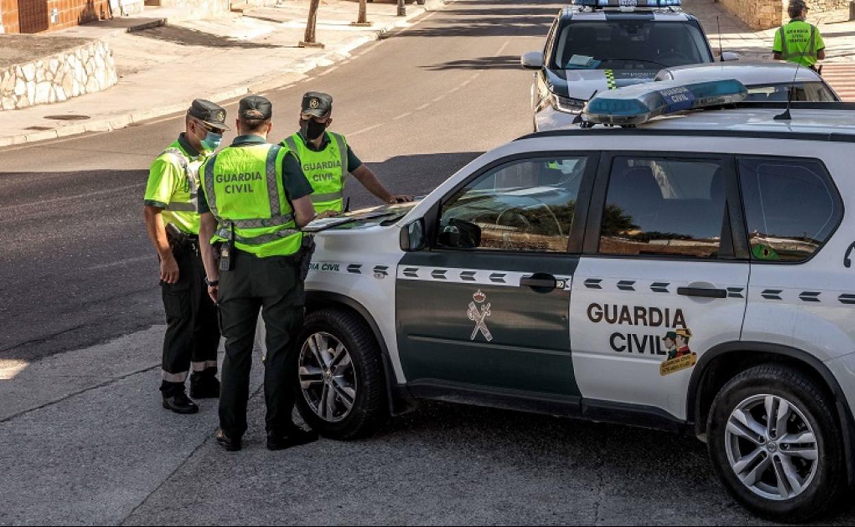 Un control de la Guardia Civil, en una imagen de archivo.