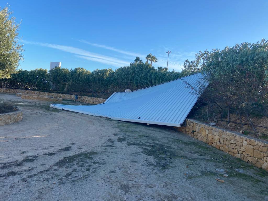 La borrasca deja rachas de hasta 100 km/h en el interior de la provincia de Valencia.