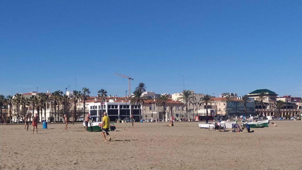 Fotos: Jornada de calor y playa en pleno enero en Valencia