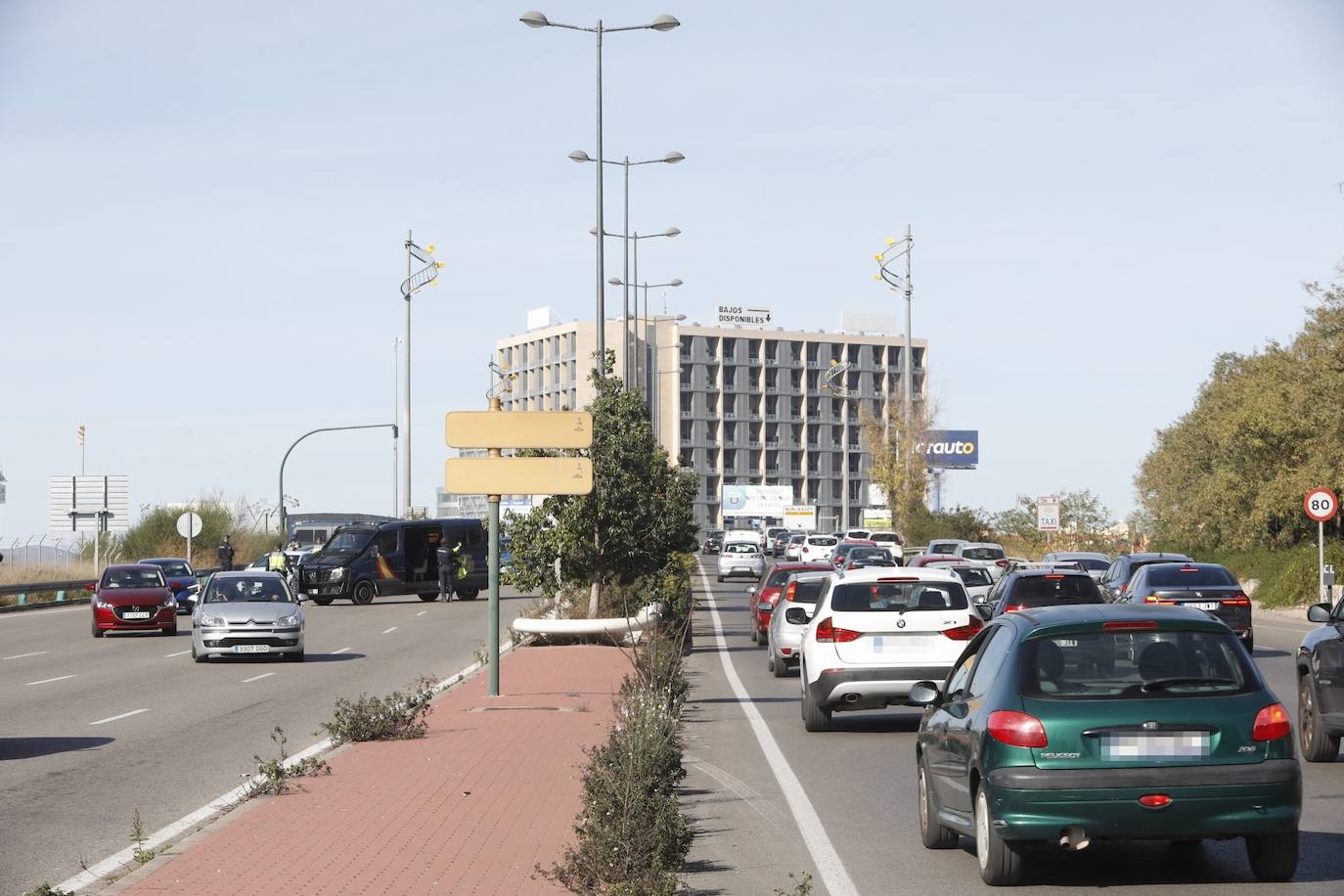 Fotos: Atascos en Valencia antes del cierre perimetral de la ciudad