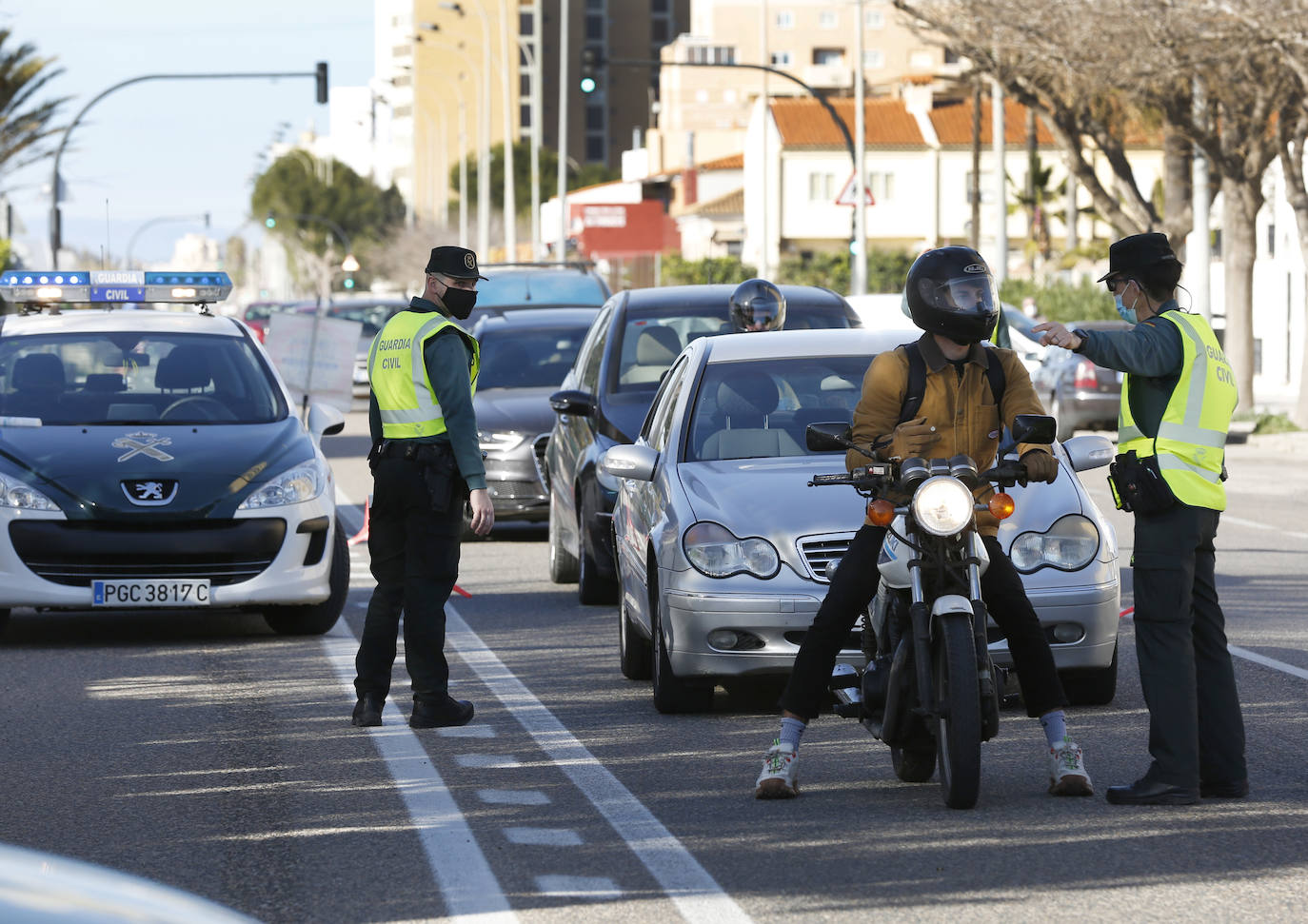 El cierre perimetral de Valencia ha estado blindado por controles policiales durante todo el fin de semana.