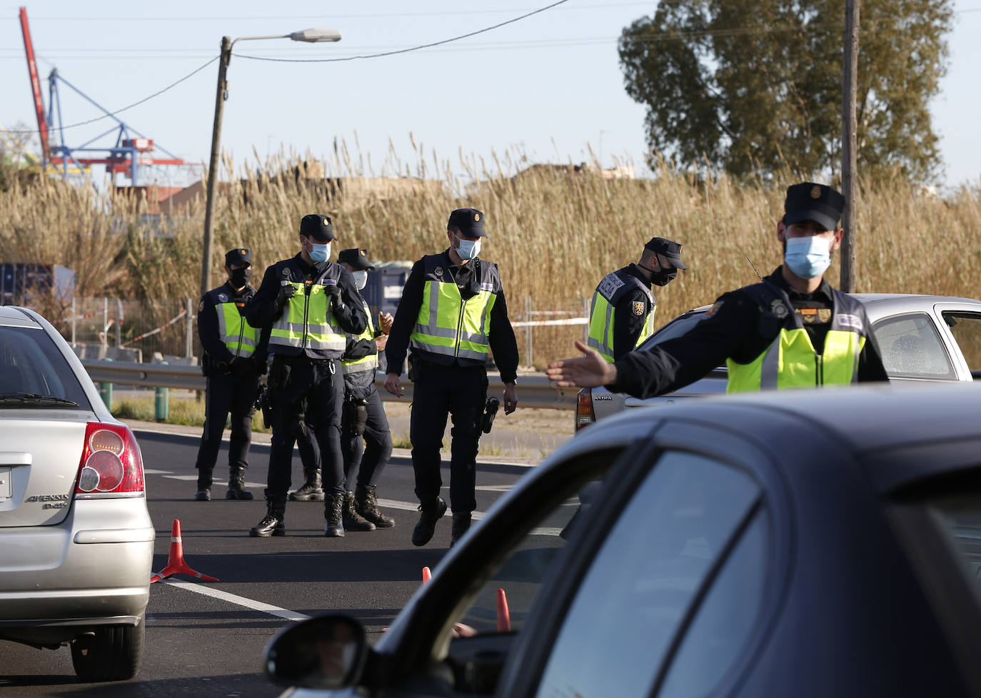 El cierre perimetral de Valencia ha estado blindado por controles policiales durante todo el fin de semana.