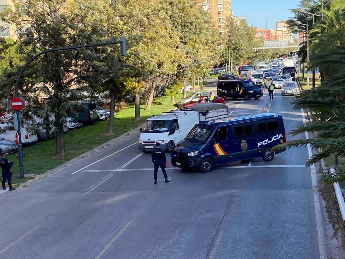 Fotos: Atascos en Valencia antes del cierre perimetral de la ciudad