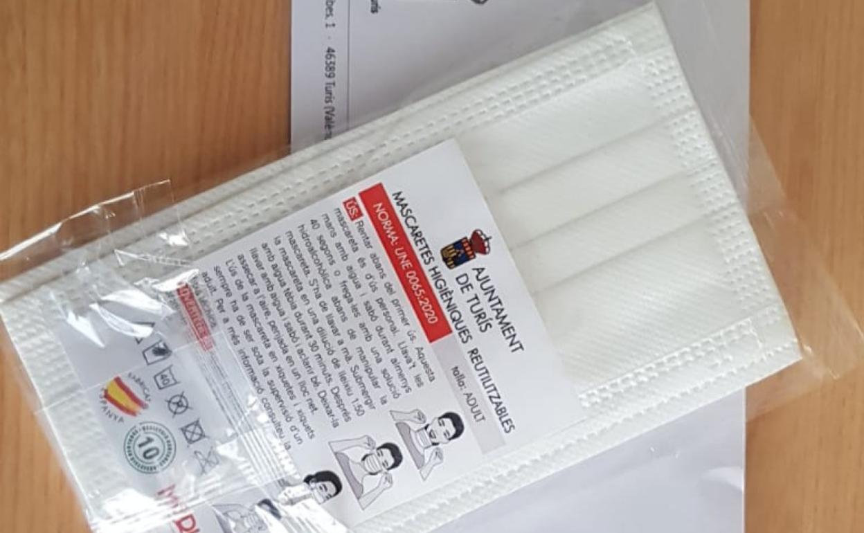 Mascarillas repartidas por el Ayuntamiento de Turís. 