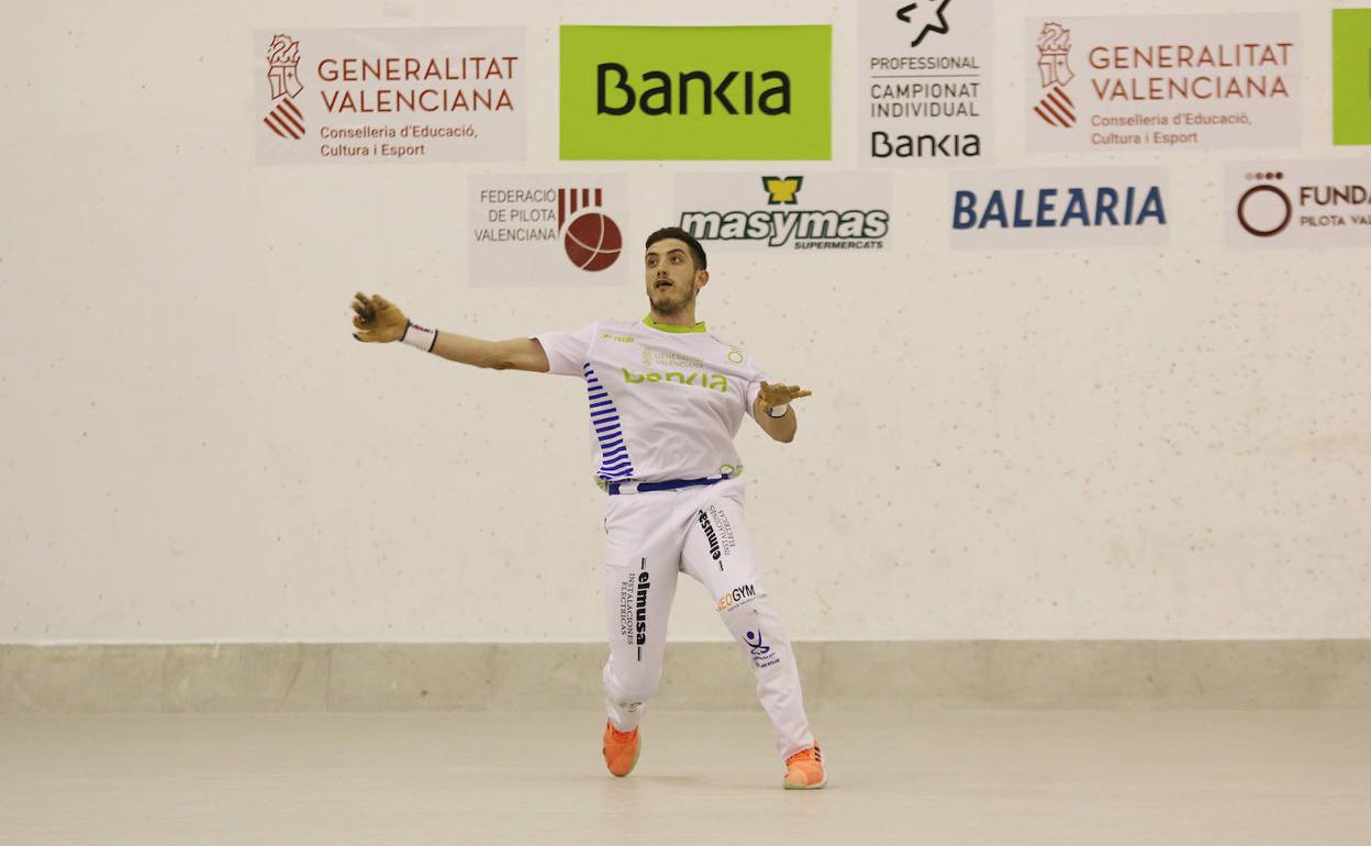 José Salvador juega de rebota en una semifinal del pasado Individual de escala i corda.
