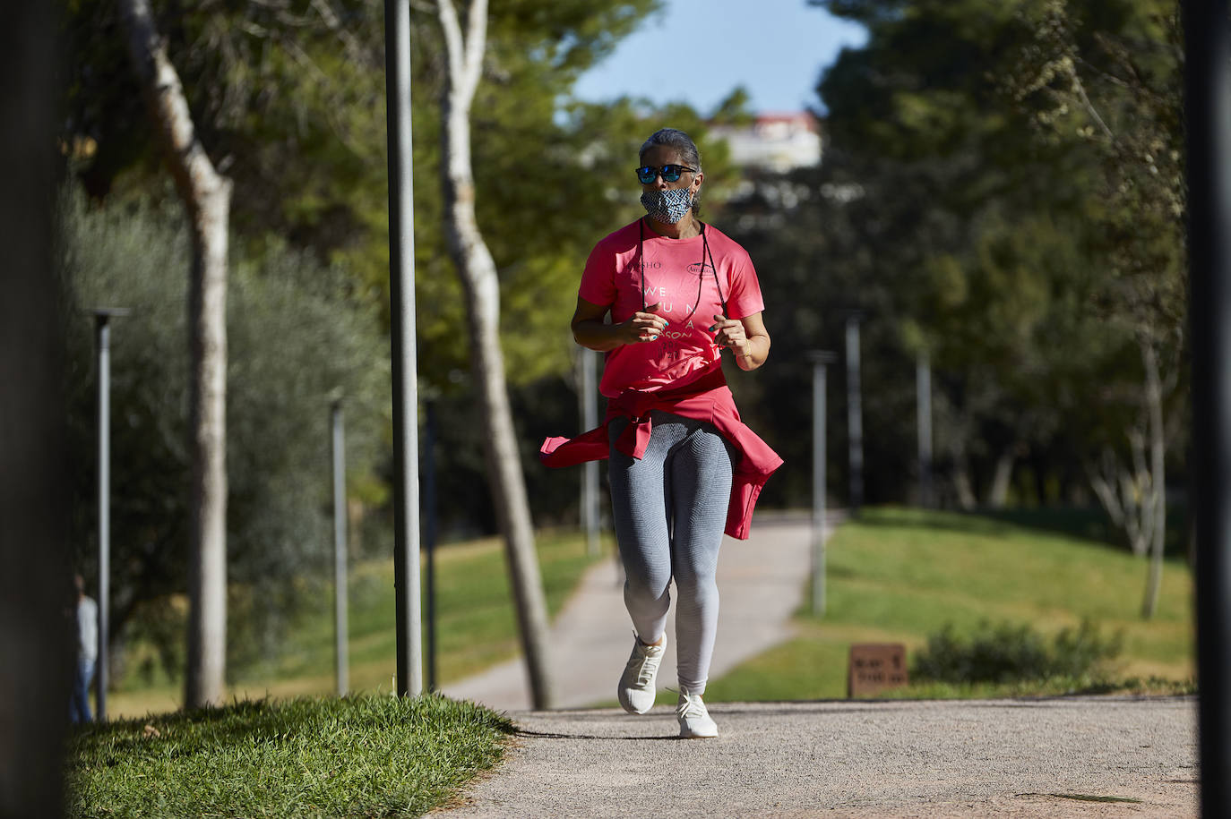 El deporte, con mascarillas en Valencia