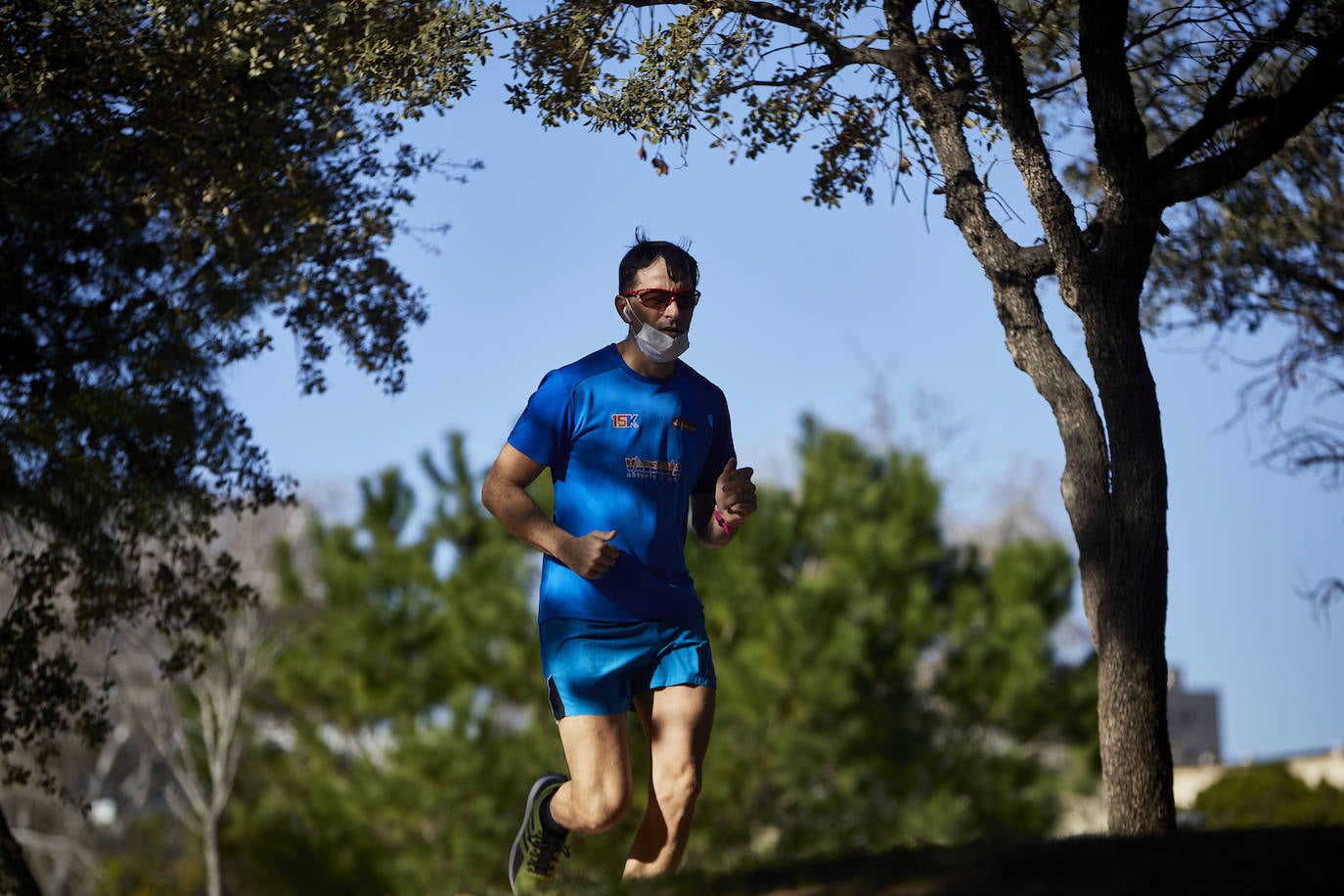 El deporte, con mascarillas en Valencia