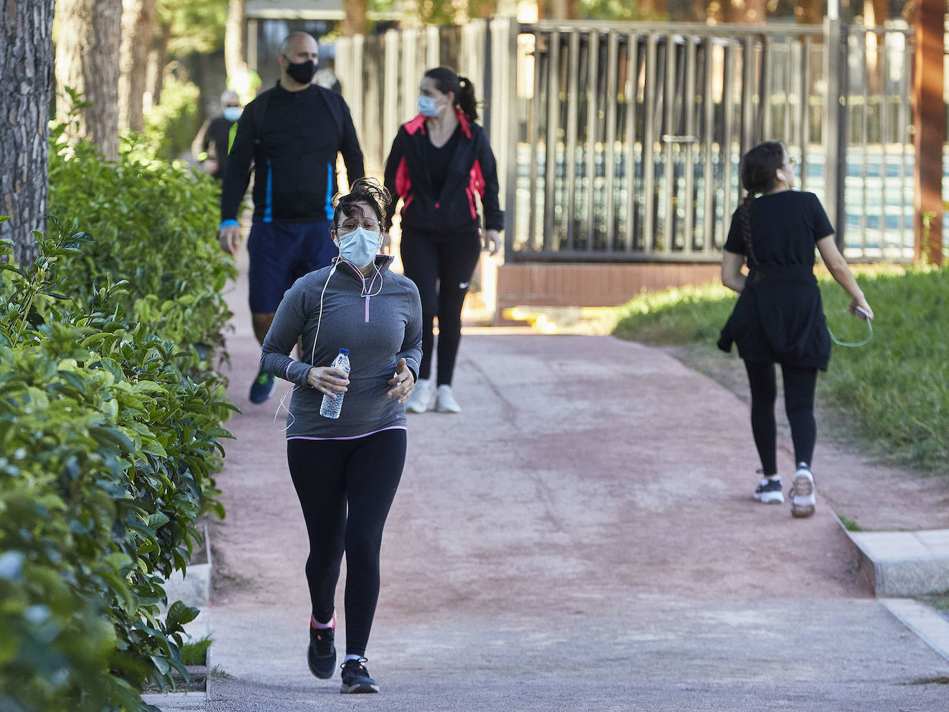 El deporte, con mascarillas en Valencia