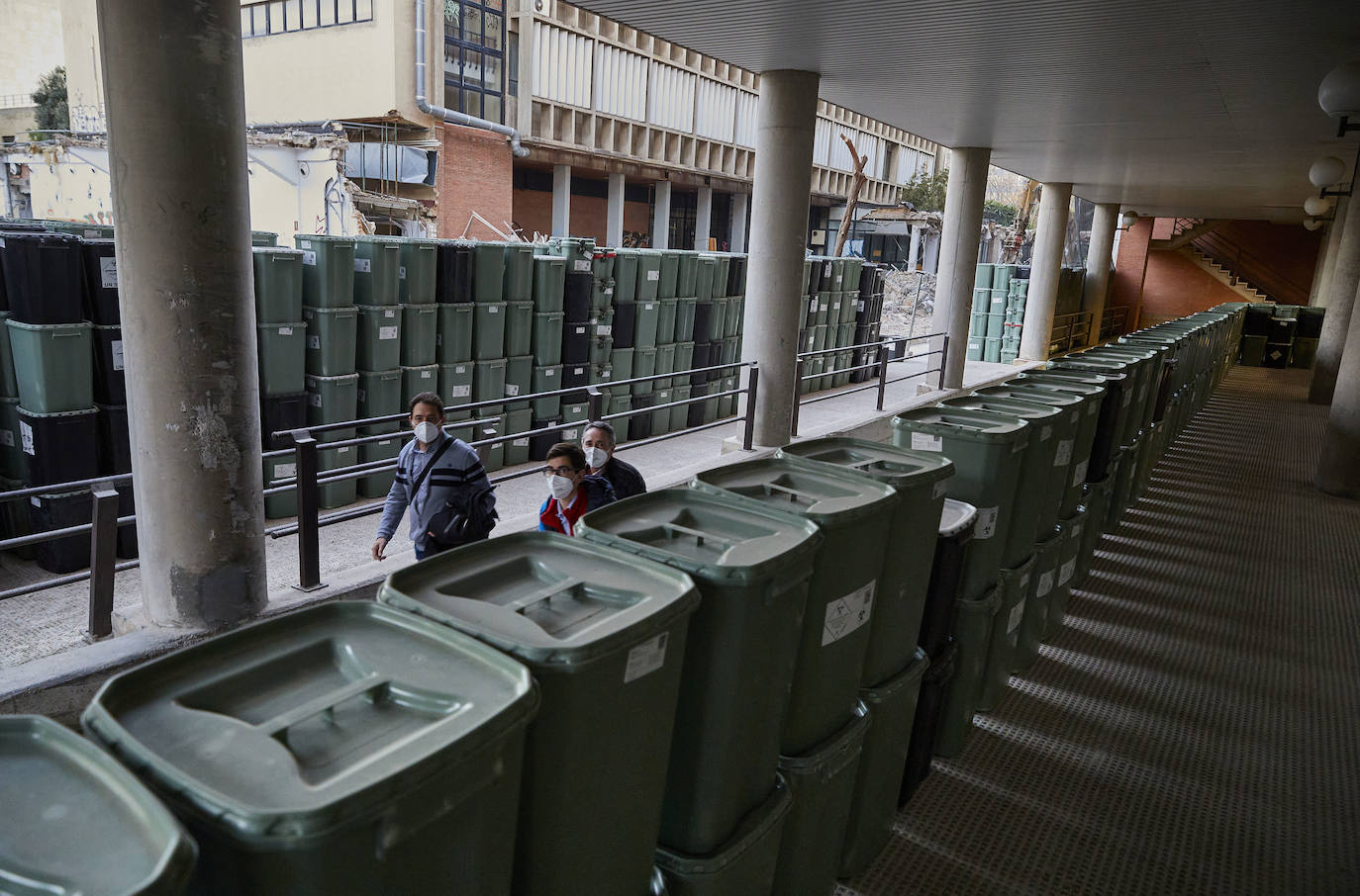 Fotos: Los residuos infecciosos desbordan los hospitales valencianos