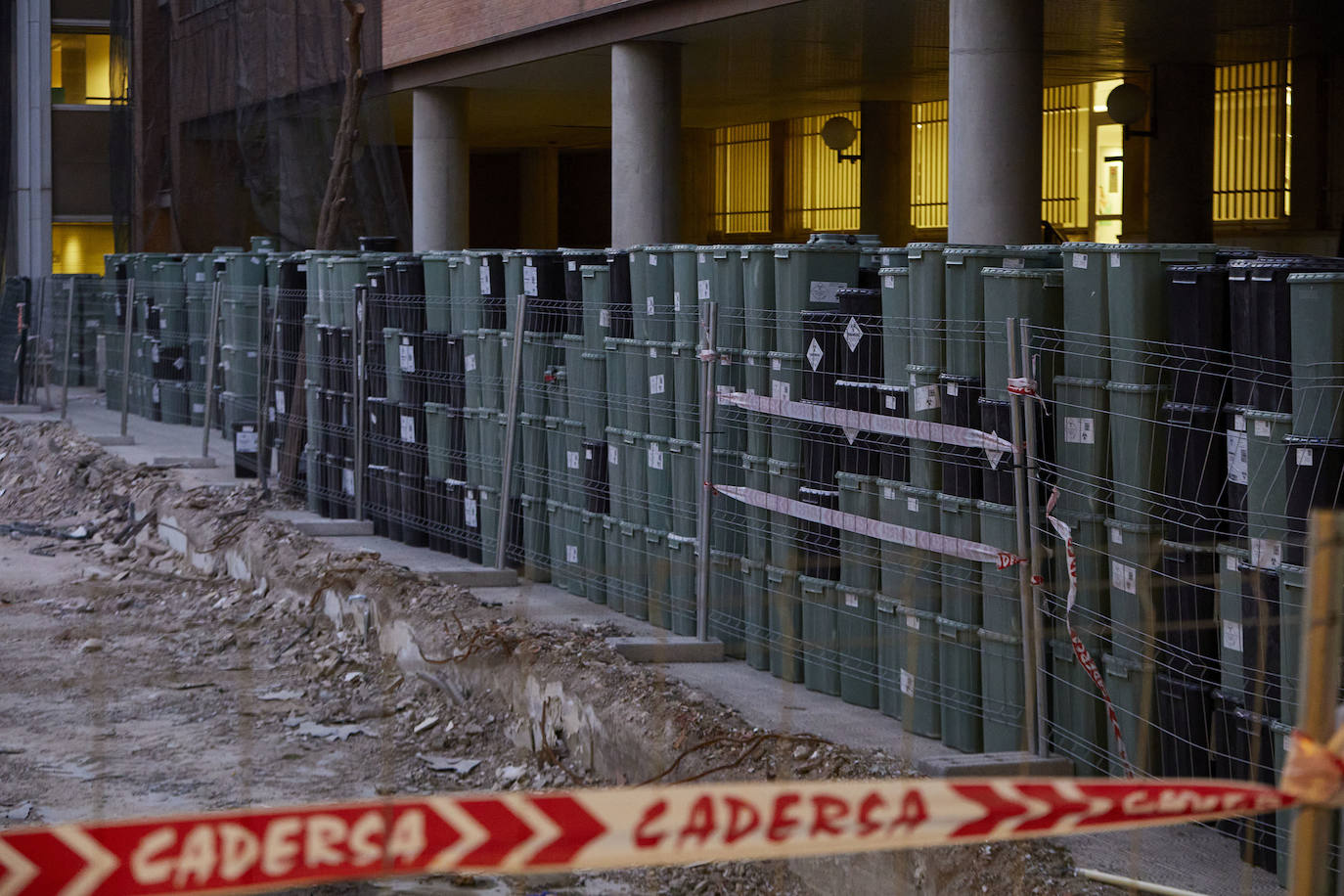 Fotos: Los residuos infecciosos desbordan los hospitales valencianos