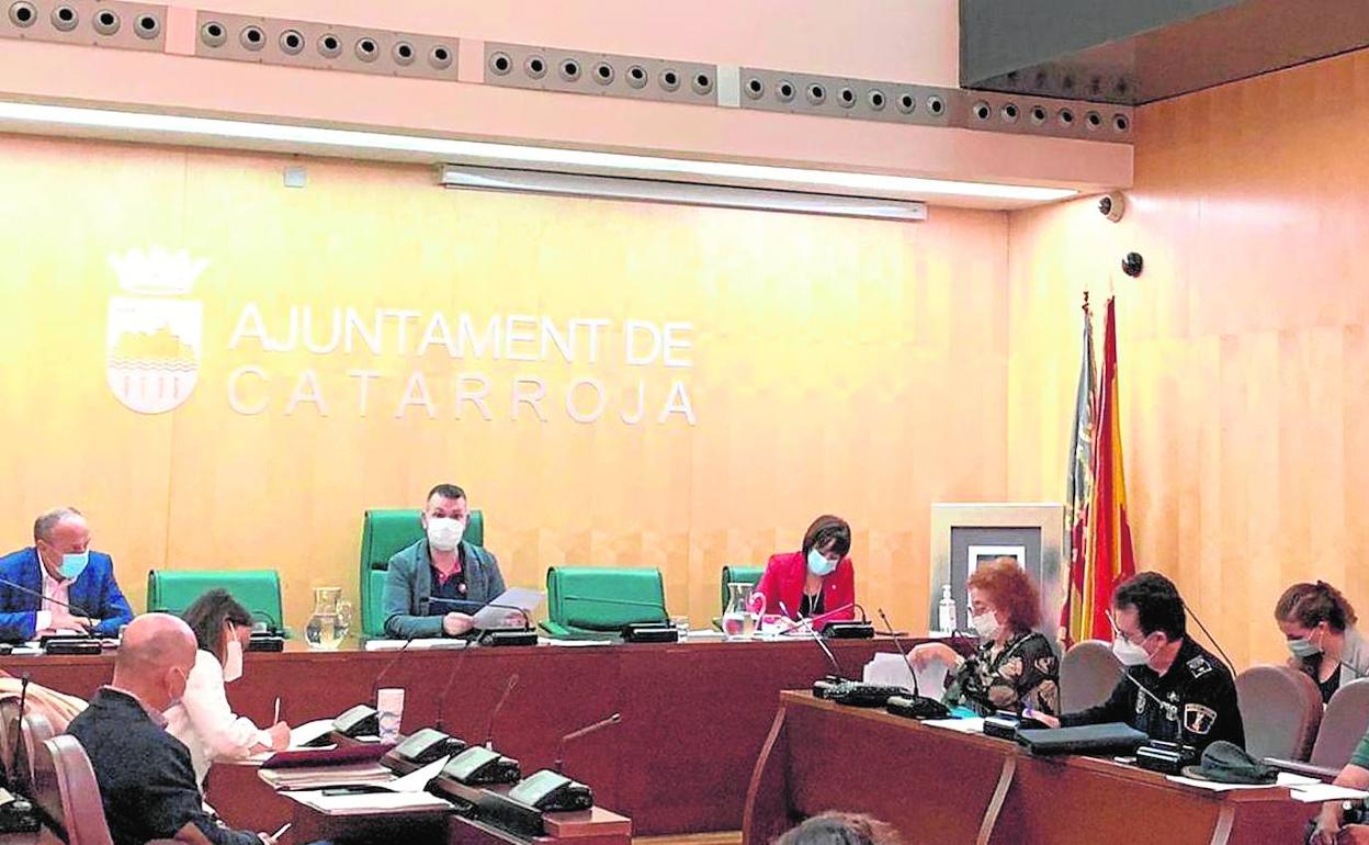 El alcalde de Catarroja Jesús Monzó preside una de las juntas de seguridad local. 