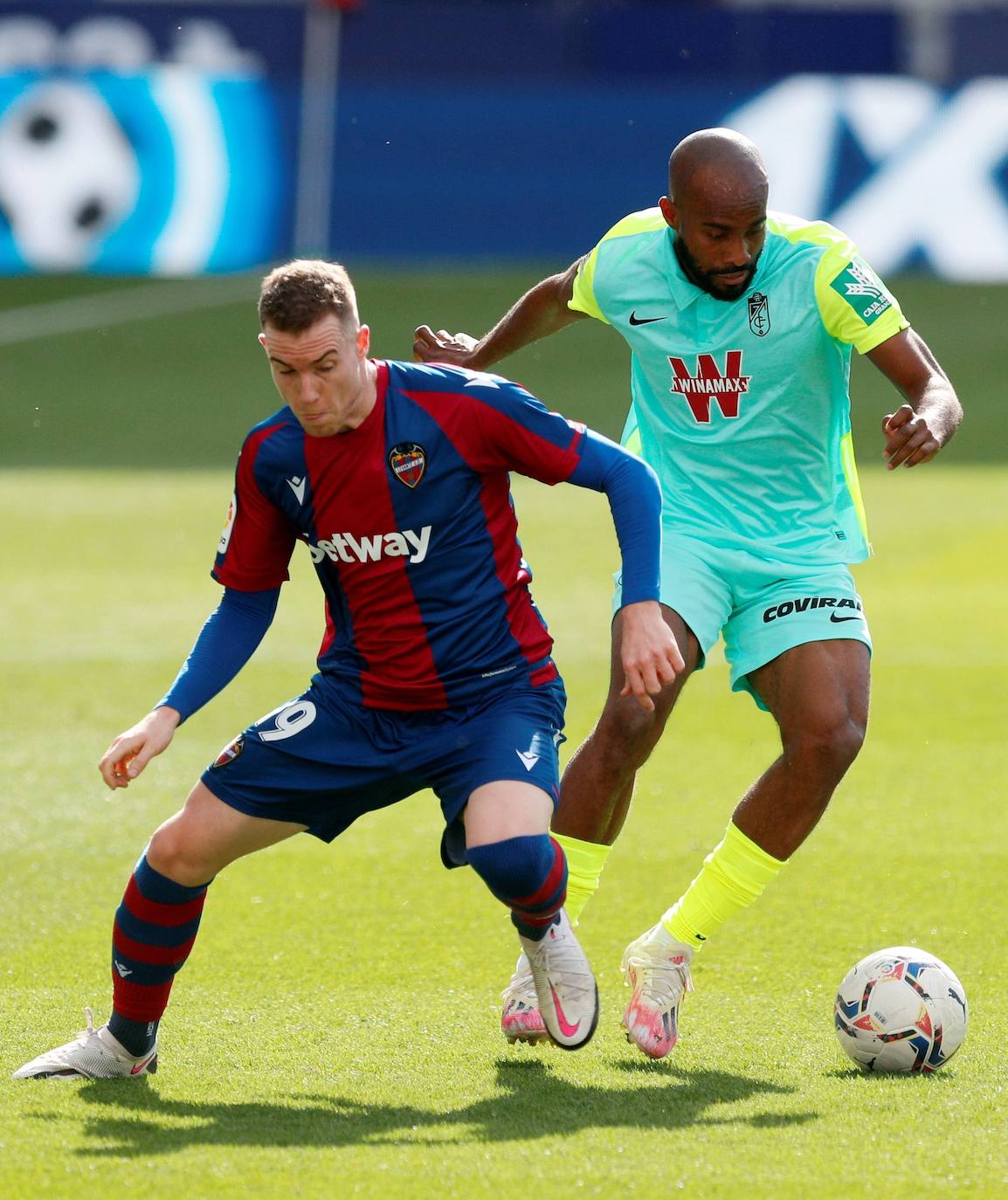 Fotos: Las mejores imágenes del Levante-Granada (5/2/21)