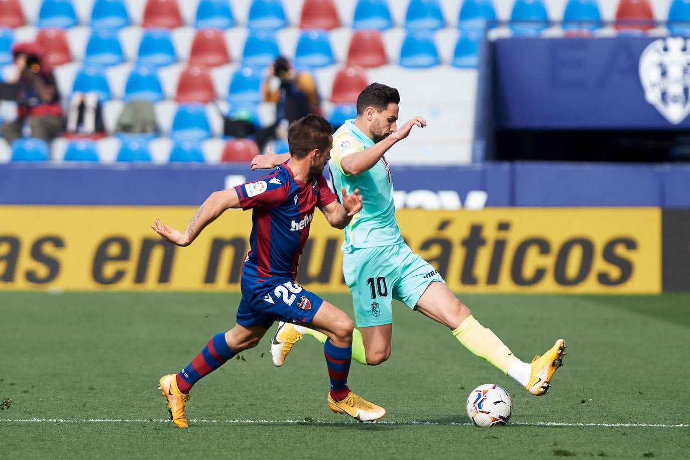 Fotos: Las mejores imágenes del Levante-Granada (5/2/21)