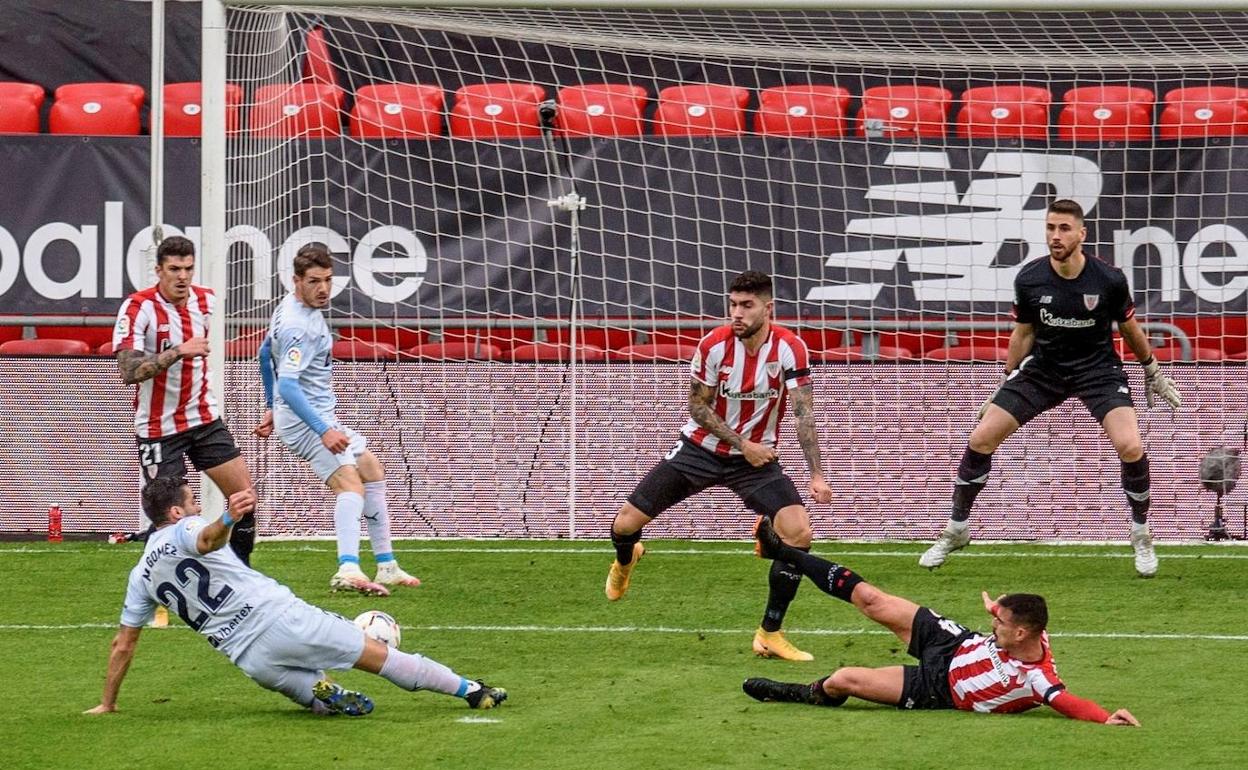 Athletic - Valencia CF | Crónica del partido, fotos y videorresumen: El Valencia empata en su reencuentro con Marcelino