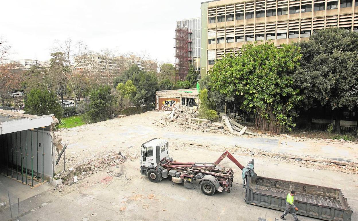 Obras para la ampliación del hospital Clínico de Valencia.