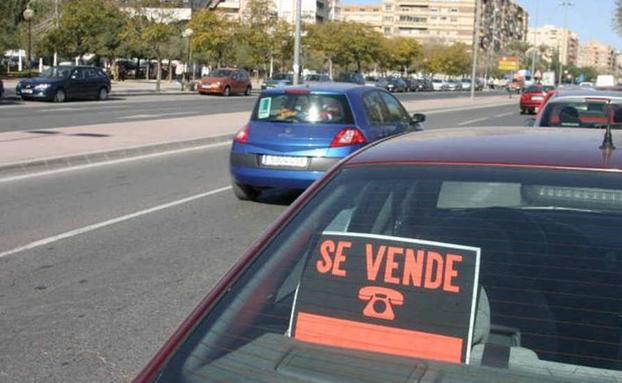 El aviso de la DGT para evitar multas con un coche recién vendido