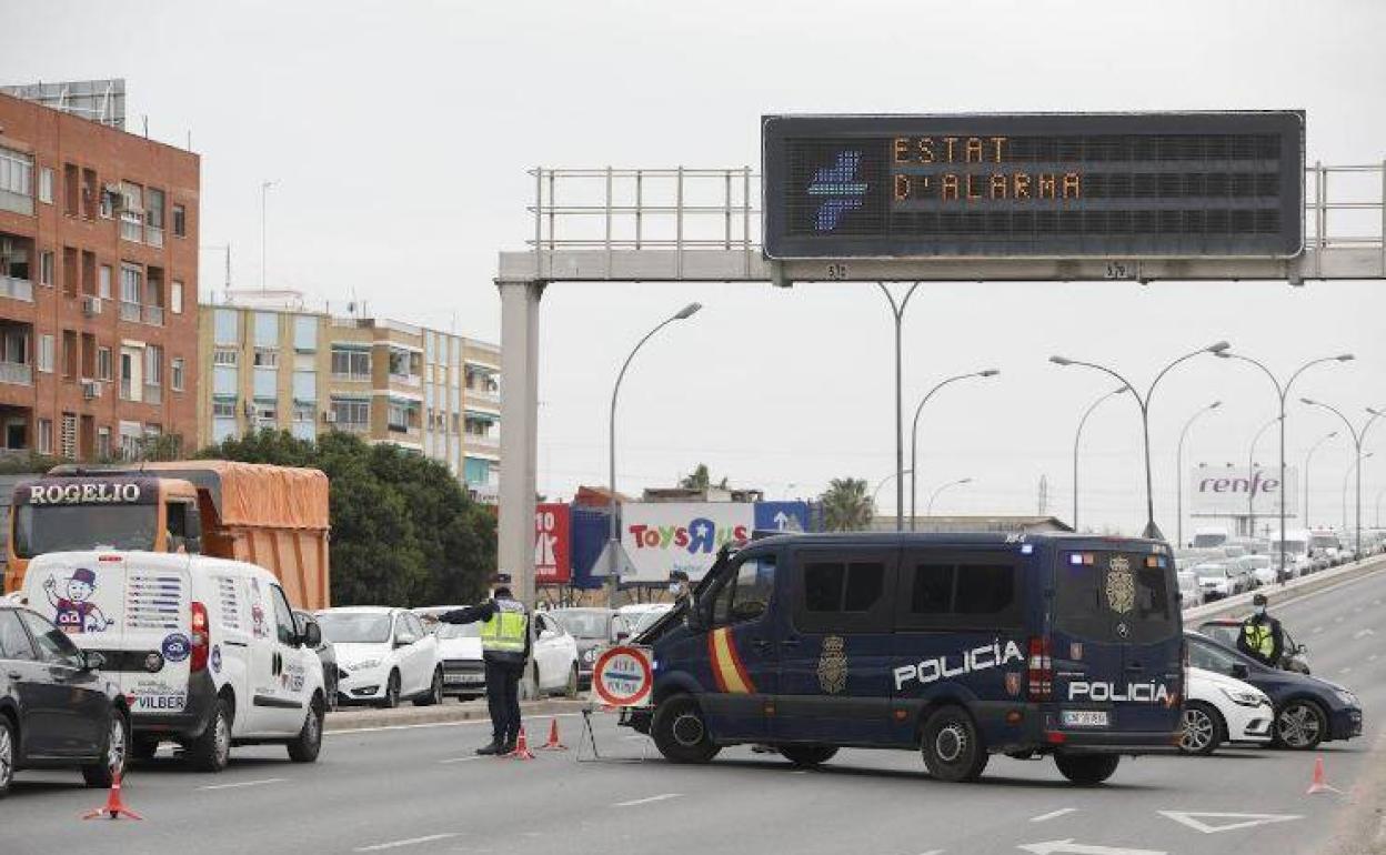 Control durante el cierre perimetral de Valencia el pasado fin de semana. 