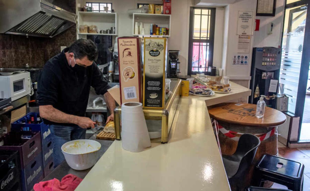 Interior de un bar en Castilla-La Mancha.