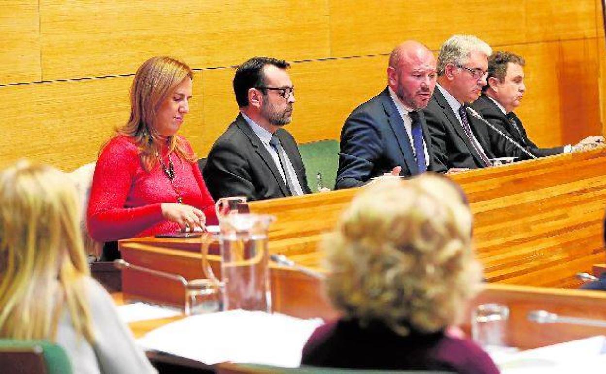 Toni Gaspar preside un pleno de la Diputación de Valencia. 