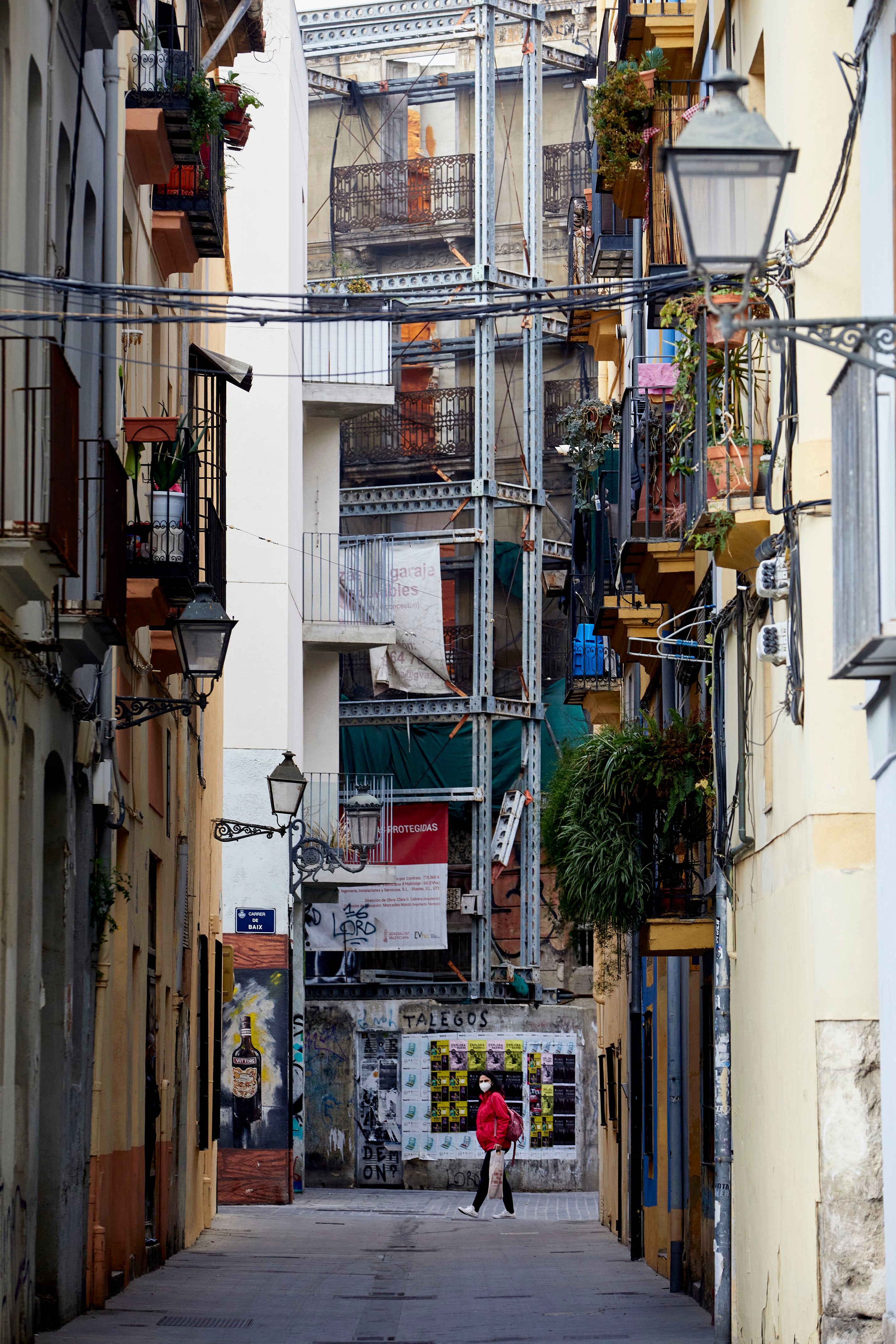 Solares en Ciutat Vella. 