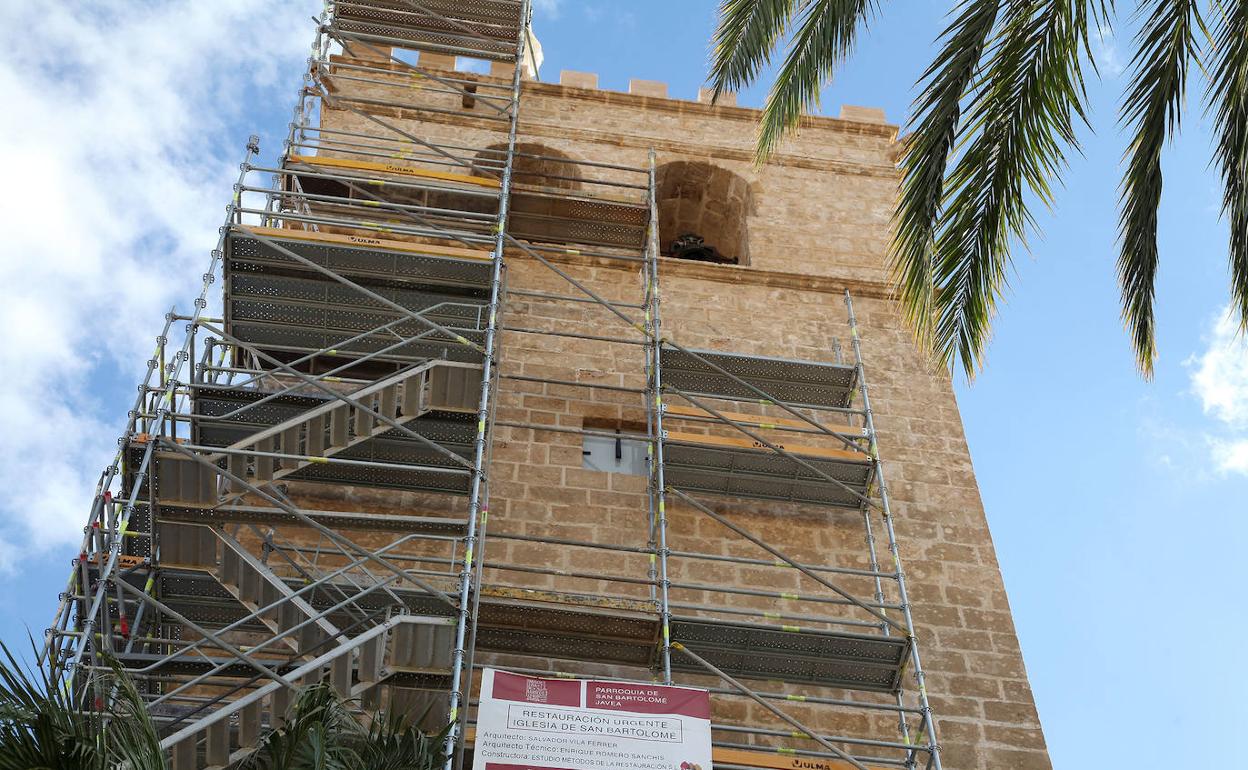 Imagen del nuevo reloj de la torre de la iglesia de San Bartolomé.