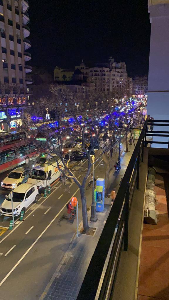 Fotos: Una concentración en Valencia a favor del rapero Hasel acaba en enfrentamiento con la Policía