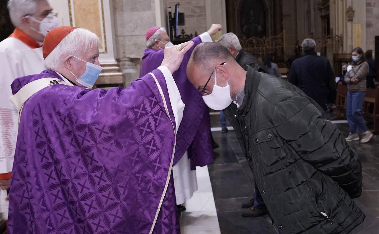 Semana Santa Valencia | El arzobispo desaconseja las procesiones de Semana Santa y limita los actos de las hermandades