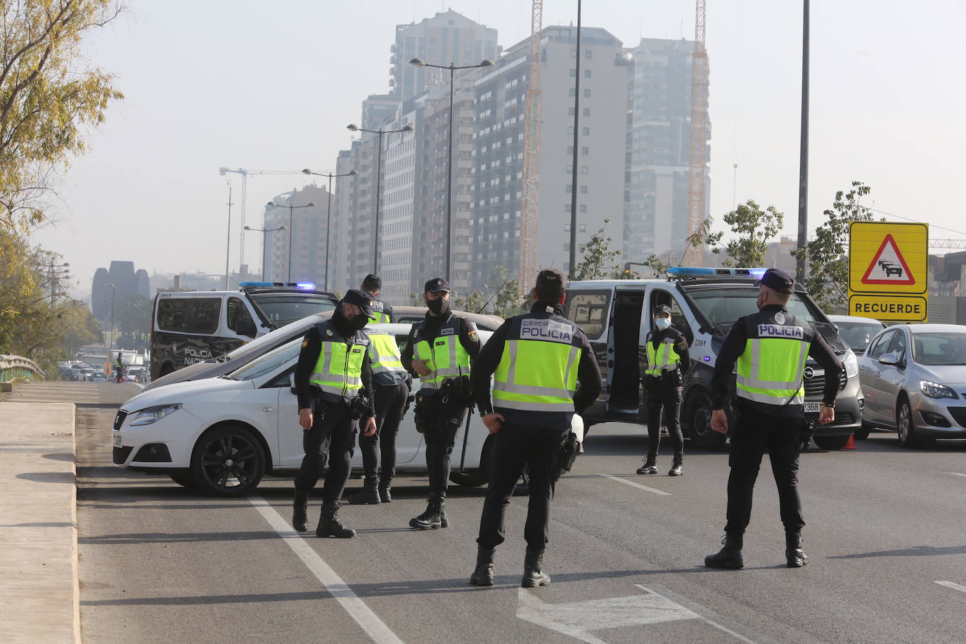 Fotos: Valencia se cierra por cuarto fin de semana consecutivo debido a las restricciones