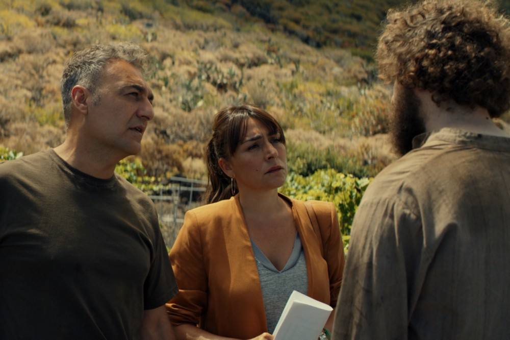 10. 'Hierro' - Temporada 2 . Movistar+. Candela, una jueza con carácter y poco convencional, es enviada al destino más remoto posible, El Hierro, una isla cargada de peculiaridades, y donde ella no acaba de encajar. Nada más llegar, ha de enfrentarse a un caso de asesinato.