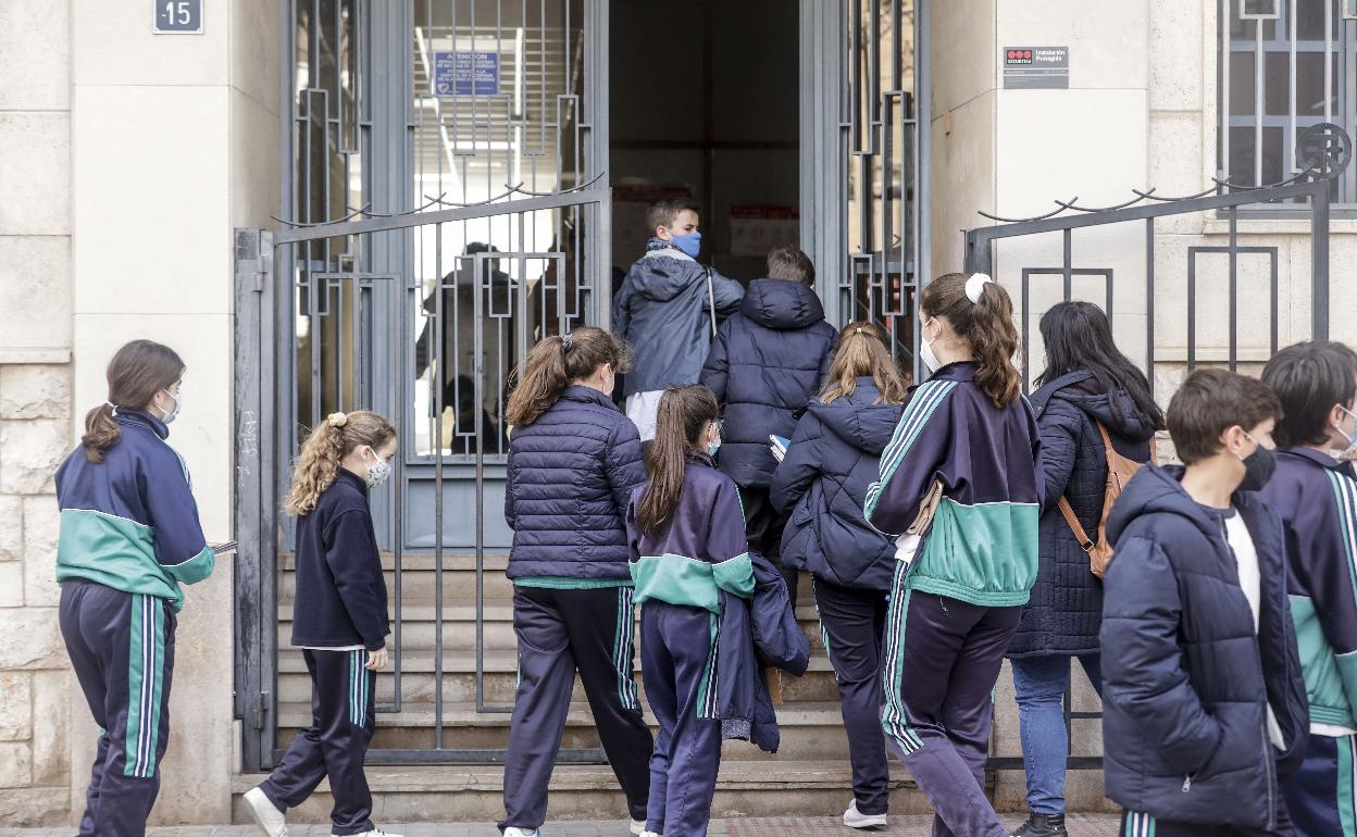 Entrada a un colegio. 