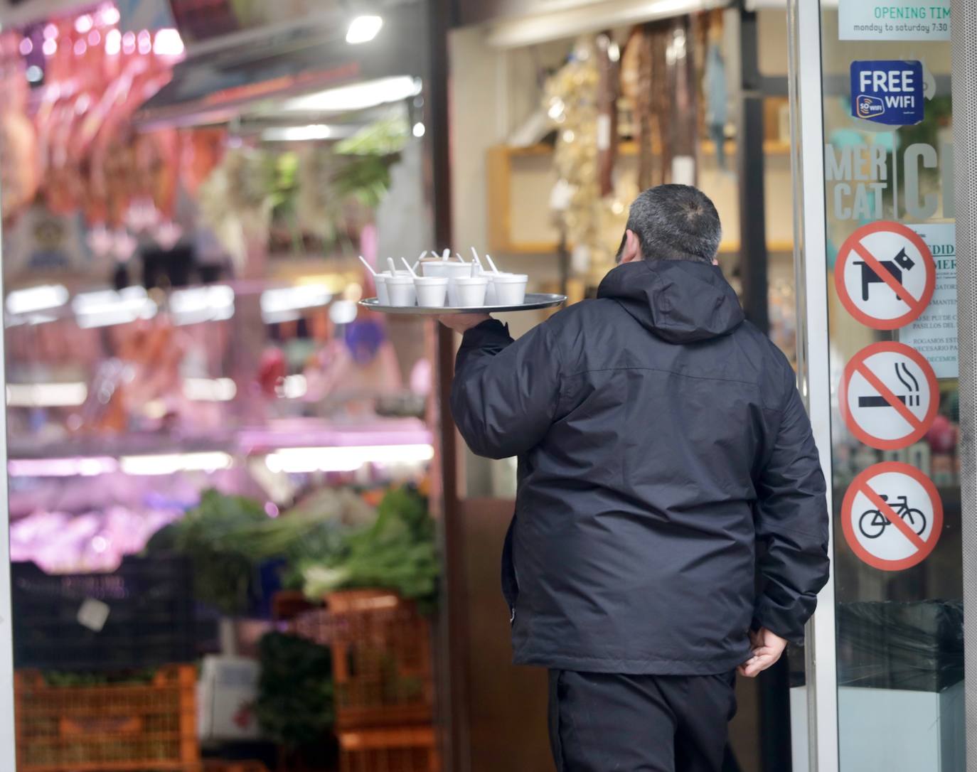 Los bares valencianos vuelven a abrir sus puertas