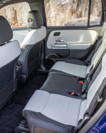 Imagen secundaria 2 - Nuevo Mercedes Benz SUV GLB 200d desde 175* euros al mes: hasta siete plazas y repleto de tecnología