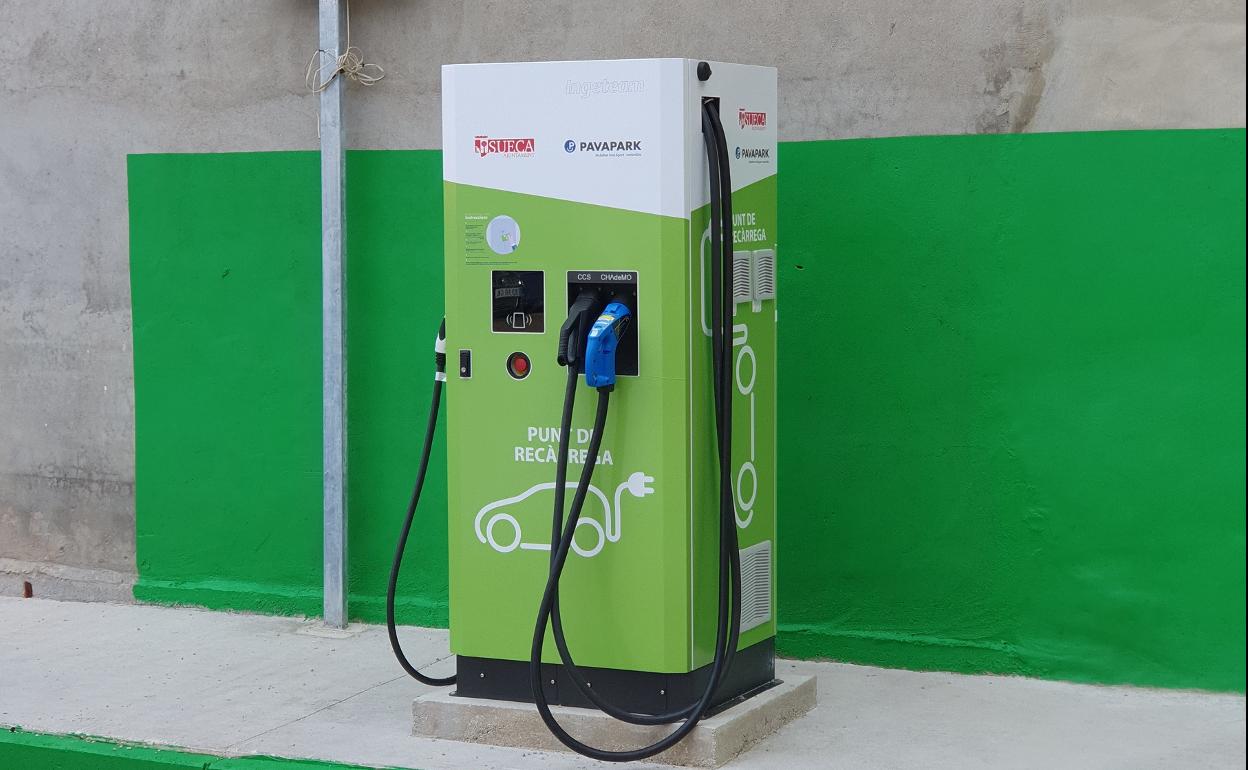Cargador de vehículos eléctricos en Sueca. 